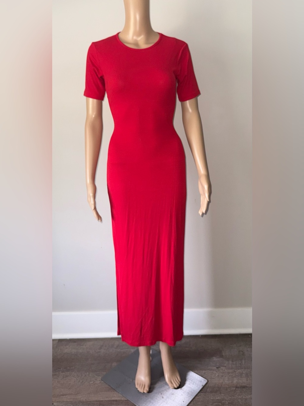 Red Short-Sleeve Maxi Dress